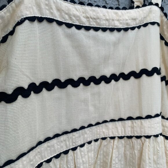 Classy cream and black scalloped dress - Picture 3 of 5